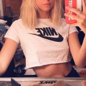 Nike vintage crop T-shirt